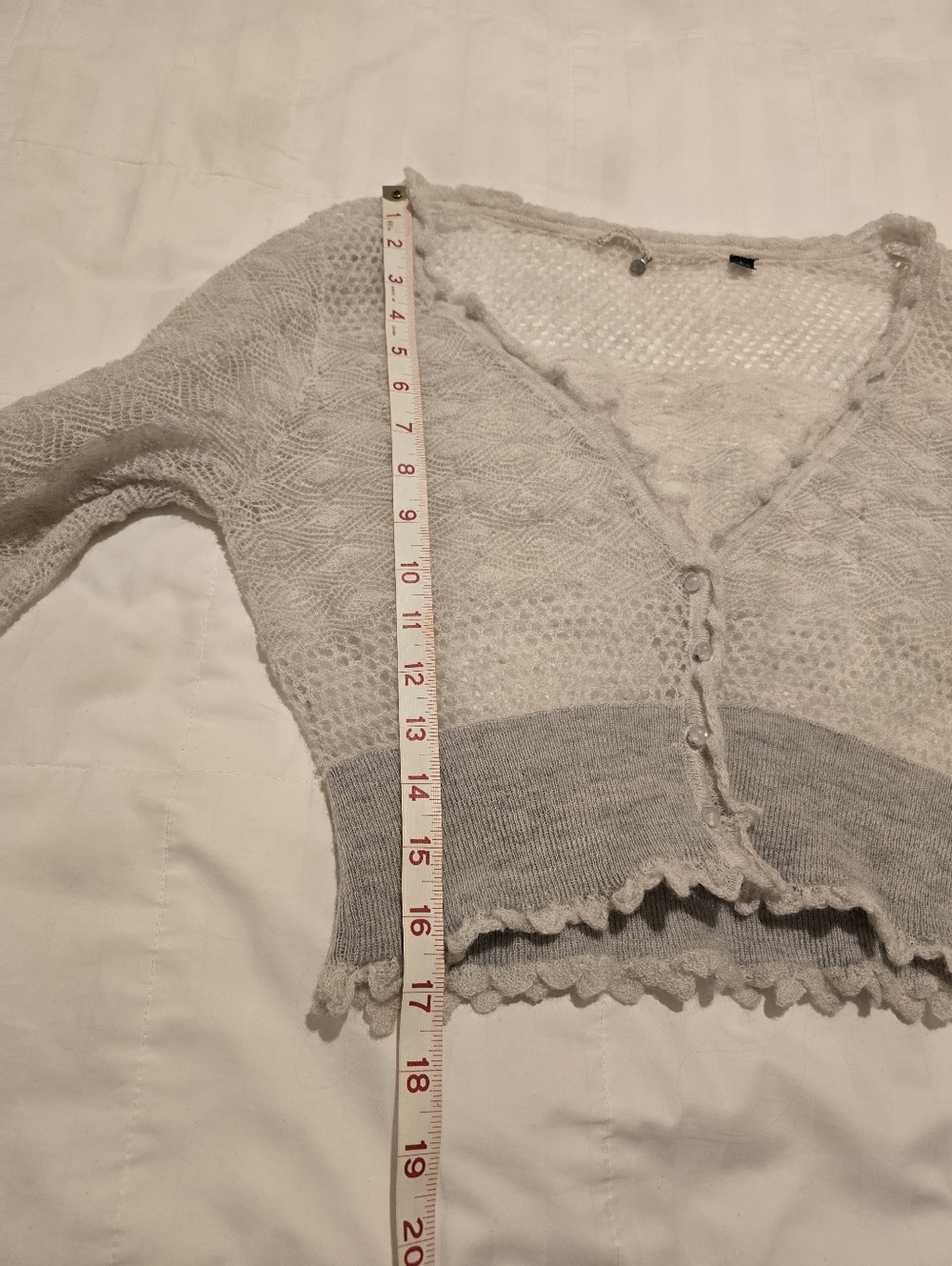 Knitted & Knotted Cropped Light Gray Lace Knit Sweater Top M/L - Picture 7 of 12
